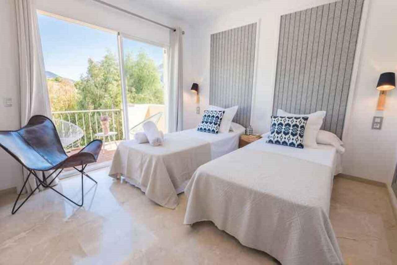 Nueva Andalucia Golf Getaway *